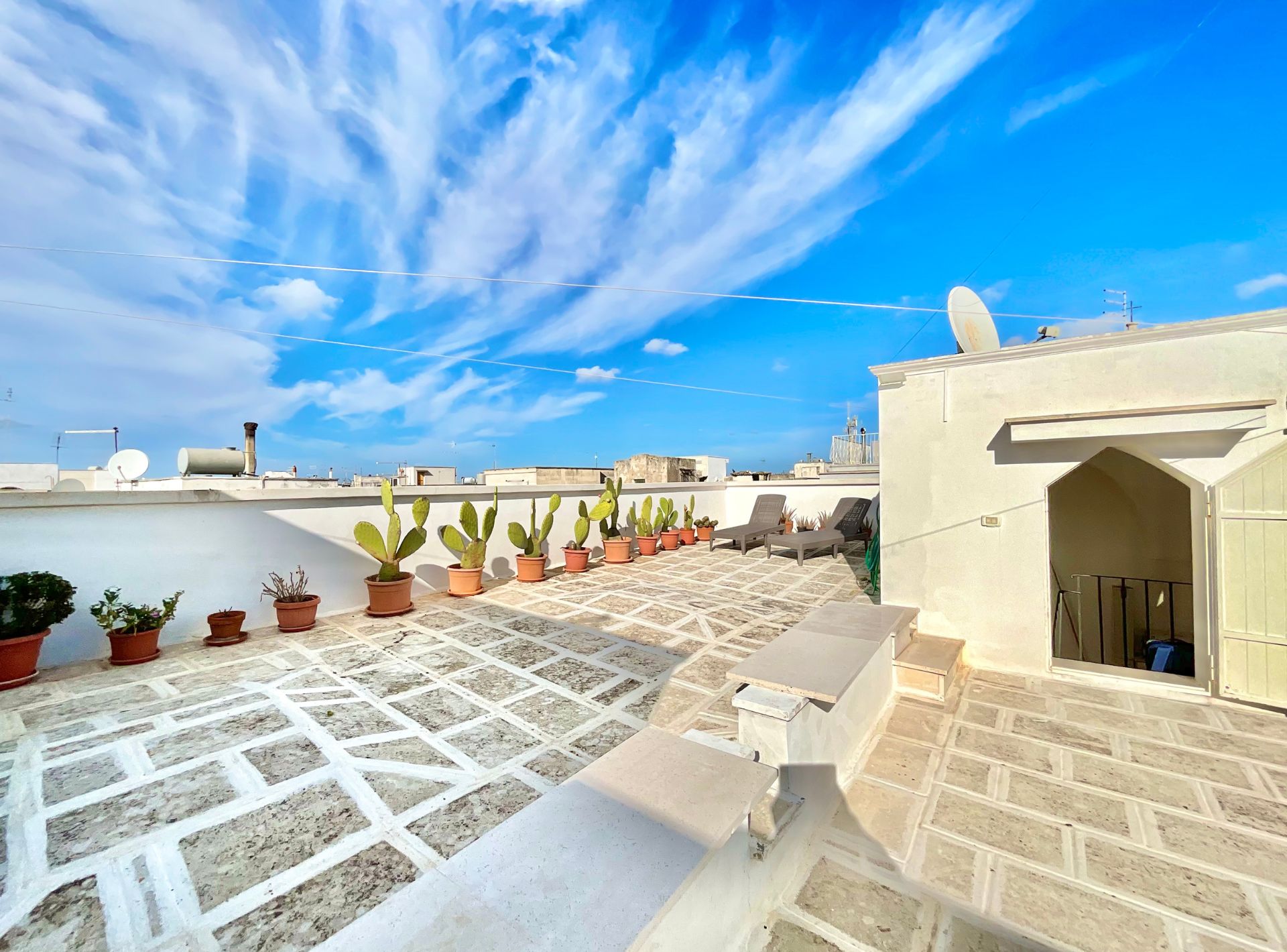 Puglia PEGASOMED San Vito dei normanni Ostuni Ceglie mare Salento centro storico prestigio