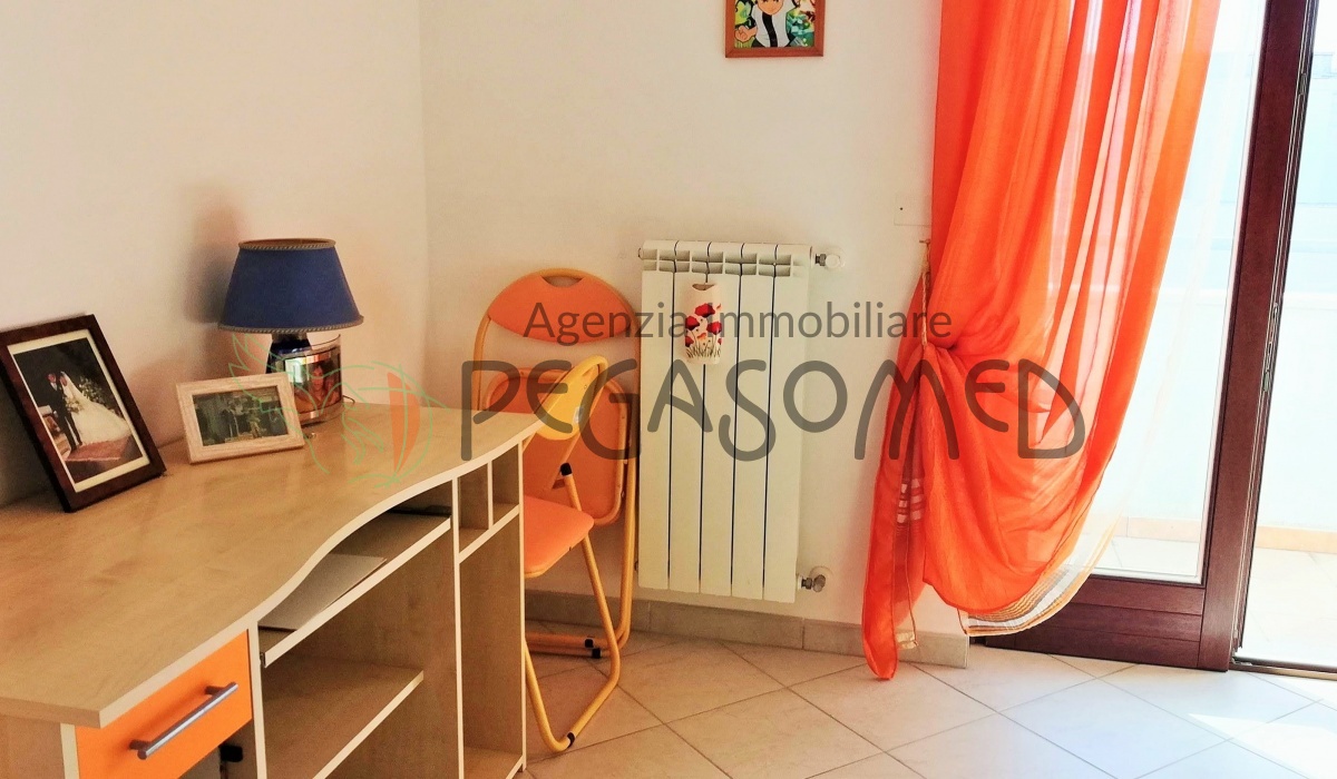 72012, 2 Stanze da Letto Stanze da Letto, ,1 BagnoBathrooms,Case e appartamenti,In vendita,3,1012